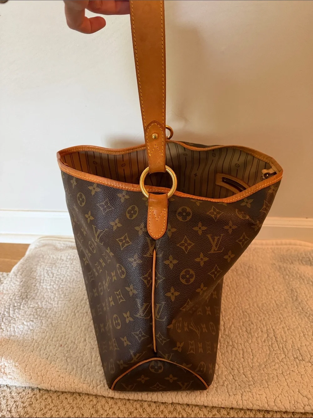 Louis Vuitton Monogram Canvas Shoulder Bag with Vachetta Trim